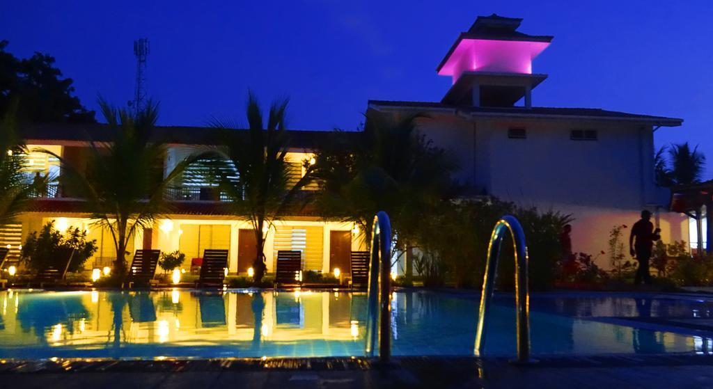 Anantamaa Hotel Trincomalee Exterior photo