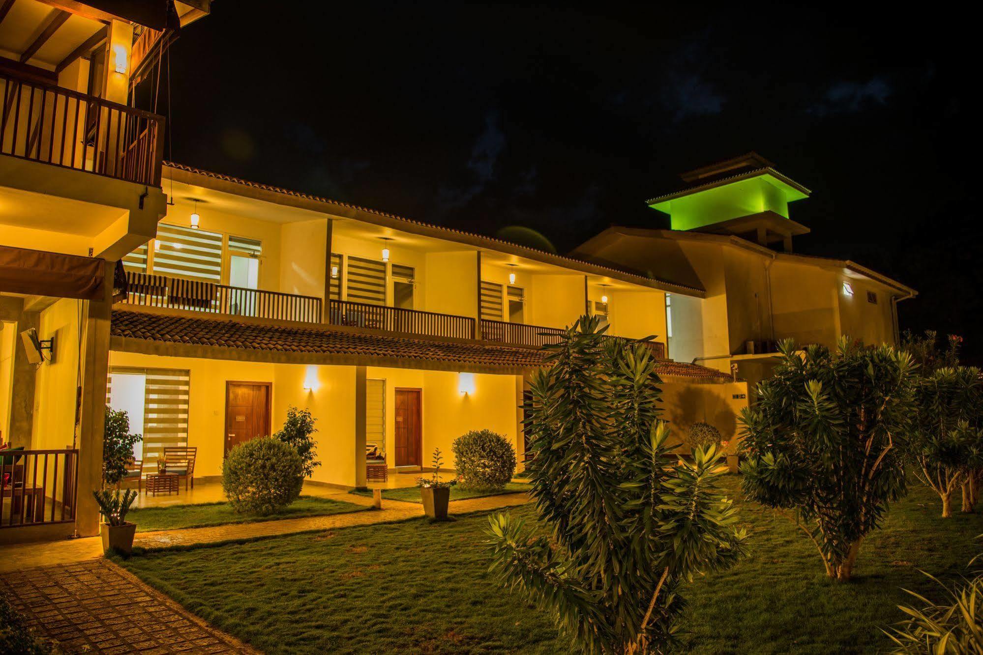 Anantamaa Hotel Trincomalee Exterior photo